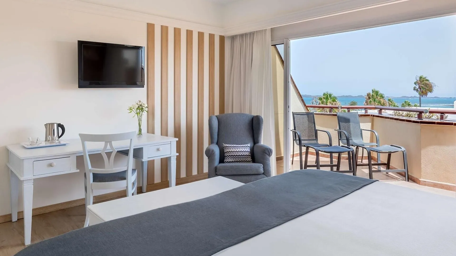 Barcelo Corralejo Bay - Adults Only Hotel