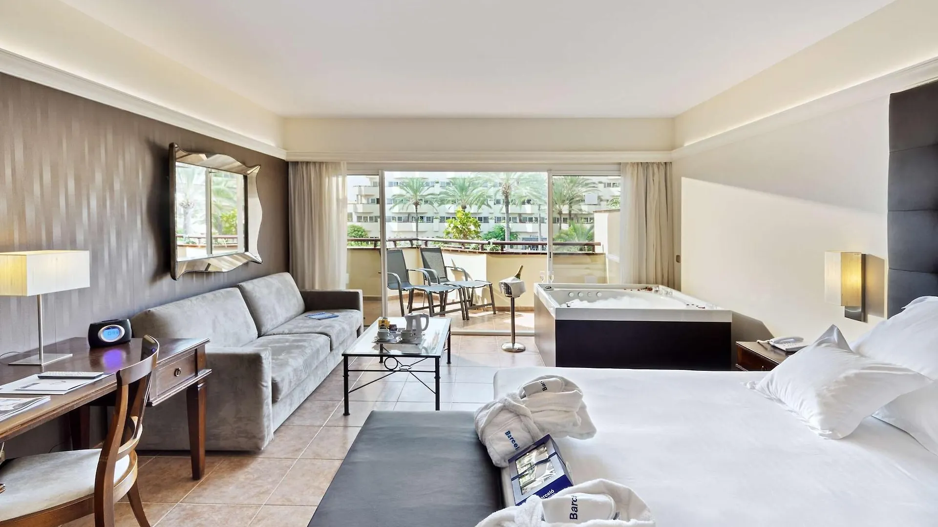 Barcelo Corralejo Bay - Adults Only Hotel