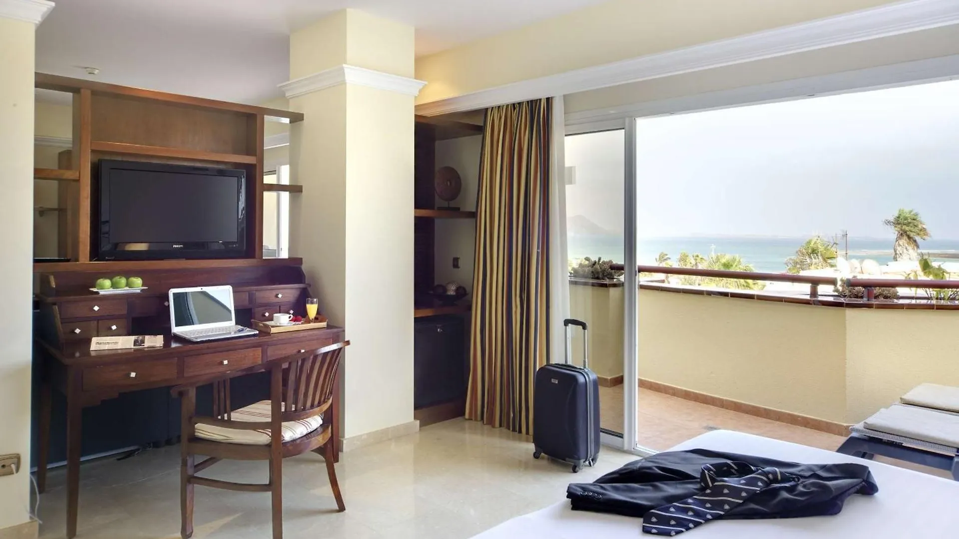 Barcelo Corralejo Bay - Adults Only Hotel 4*,  Spanien